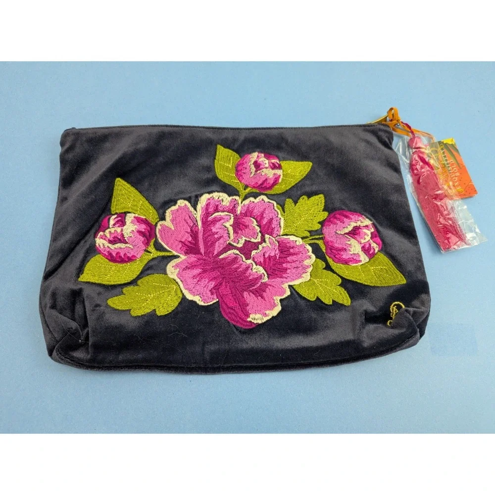 Powder UK Pink Peony Floral Embroidered Velvet Cosmetics Bag Dopp Kit NWT